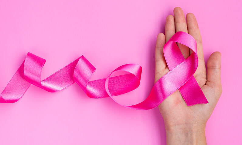 Outubro Rosa e os direitos da mulher trabalhadora com câncer de mama