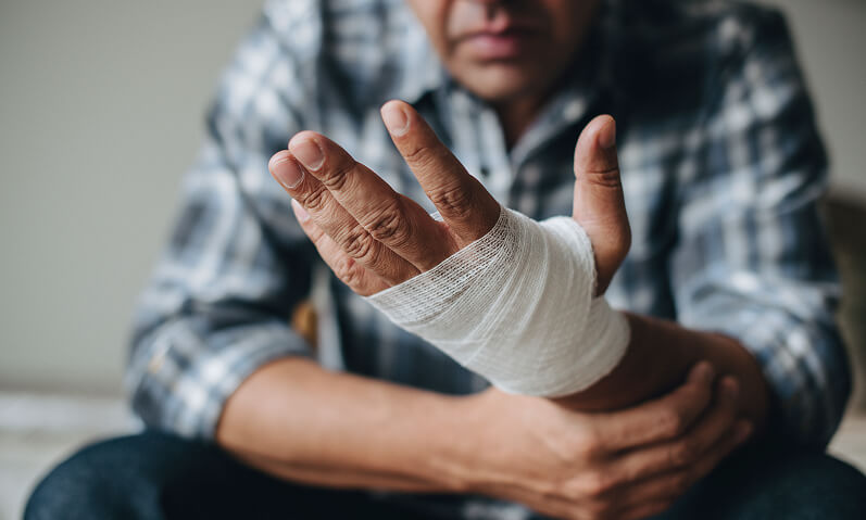 Auxílio-acidente quem pode receber o benefício e como pedir ao INSS